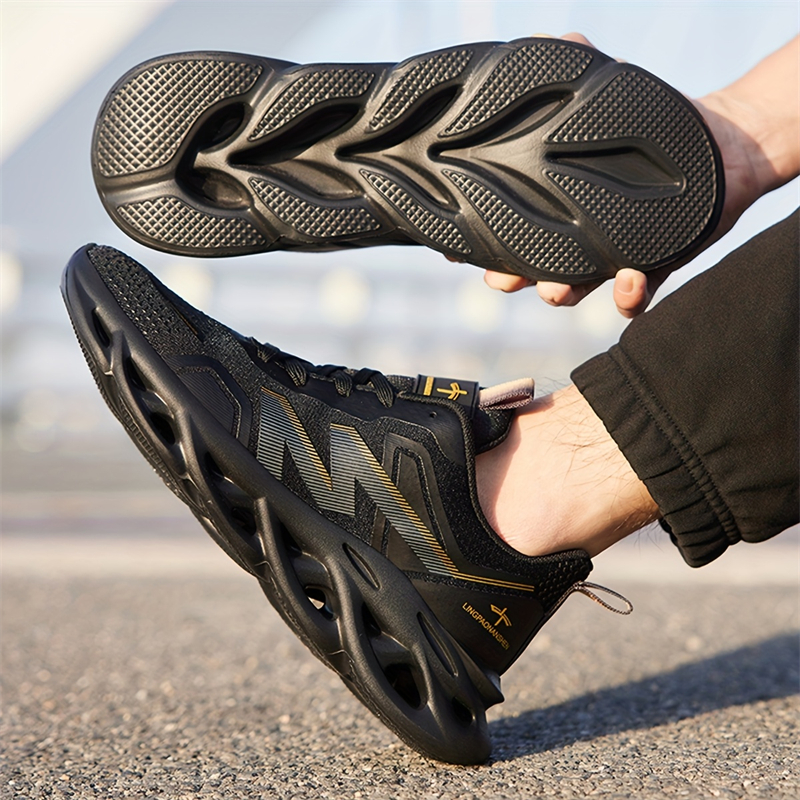 Sports Equipment Resale - Hot Sale Black Men's Running Shoes